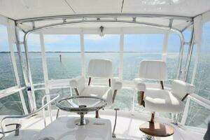 2013 Hatteras GT54 thumbnail 9