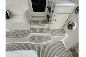 2013 Hatteras GT54 thumbnail 5