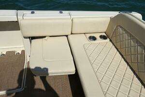 2018 Chris-Craft Catalina 34 thumbnail 16