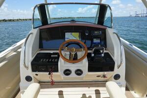 2018 Chris-Craft Catalina 34 thumbnail 12