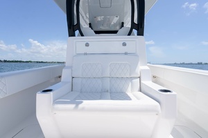 34FT (10.36M) REEF RUNNER