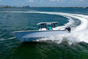 34FT (10.36M) REEF RUNNER