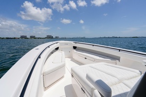 34FT (10.36M) REEF RUNNER