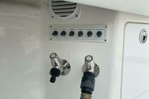 2006 Cabo 40 Express - BUZZ CATCHER