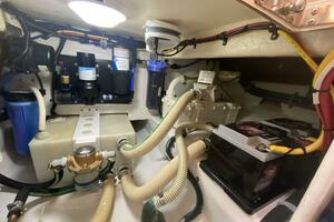 2006 Cabo 40 Express - BUZZ CATCHER