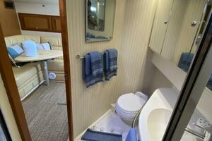 2006 Cabo 40 Express - BUZZ CATCHER