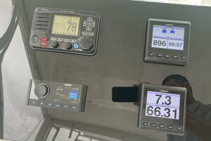 2006 Cabo 40 Express - BUZZ CATCHER