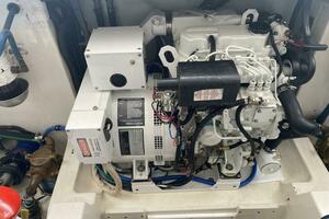 2006 Cabo 40 Express - BUZZ CATCHER