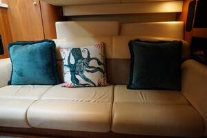2007 Tiara Yachts 3900 Sovran thumbnail 6