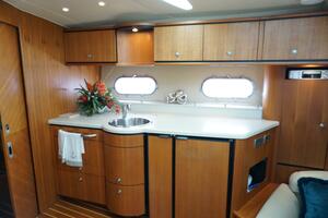 2007 Tiara Yachts 3900 Sovran thumbnail 9
