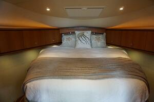 2007 Tiara Yachts 3900 Sovran thumbnail 10