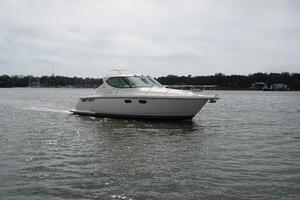 2007 Tiara Yachts 3900 Sovran thumbnail 26
