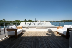 2010 Sunseeker 34 Metre Yacht thumbnail 19