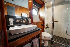 2010 Sunseeker 34 Metre Yacht thumbnail 64