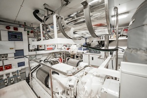 2010 Sunseeker 34 Metre Yacht thumbnail 75