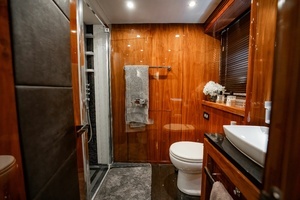 2010 Sunseeker 34 Metre Yacht thumbnail 56