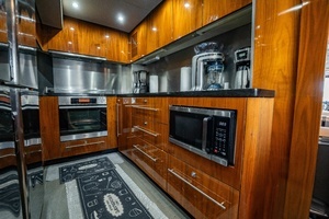 2010 Sunseeker 34 Metre Yacht thumbnail 36
