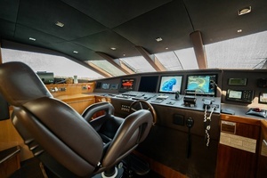 2010 Sunseeker 34 Metre Yacht thumbnail 39
