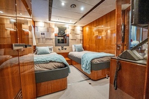 2010 Sunseeker 34 Metre Yacht thumbnail 70