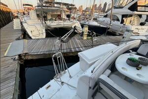 Moonstruck 53ft Carver Yacht For Sale