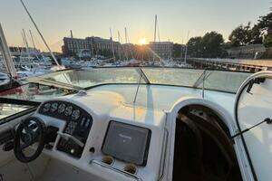 1998 Carver 530 Voyager thumbnail 47