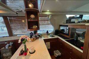 1998 Carver 530 Voyager thumbnail 21
