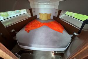 2026 Beneteau Antares 9 thumbnail 23