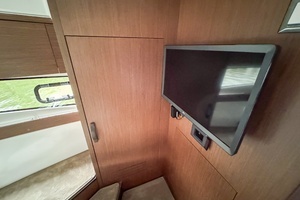2026 Beneteau Antares 11 thumbnail 20