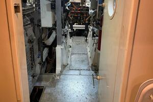 80FT (24.38M) BURGER