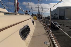 3 DOLPHINS 37ft Island Packet Yacht For Sale