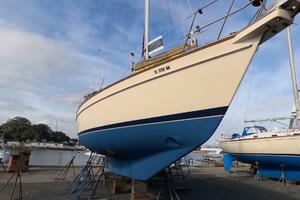 3 DOLPHINS 37ft Island Packet Yacht For Sale