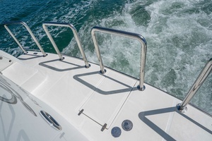 2001 Symbol 62 Pilothouse thumbnail 8