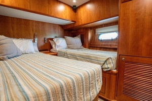 2001 Symbol 62 Pilothouse thumbnail 30