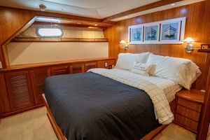 2001 Symbol 62 Pilothouse thumbnail 28