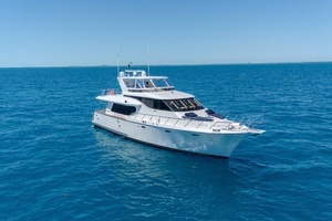 2001 Symbol 62 Pilothouse thumbnail 3