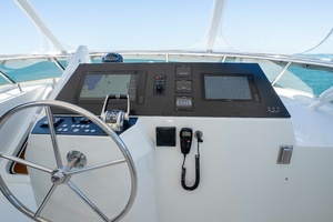 2001 Symbol 62 Pilothouse thumbnail 44