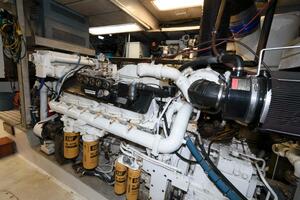 LIQUIDITY 102ft Broward Yacht For Sale