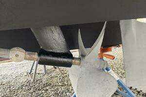 2006 Chaparral 330 signature thumbnail 14