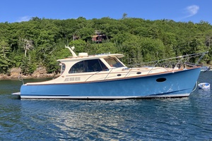 40' Hinckley 2019