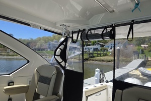 2019 Pursuit 355 Offshore thumbnail 38