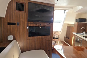 2019 Pursuit 355 Offshore thumbnail 26
