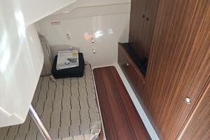 2019 Pursuit 355 Offshore thumbnail 15