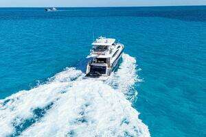 2016 Sunseeker 75 Yacht thumbnail 7