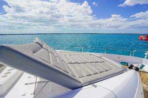 2016 Sunseeker 75 Yacht thumbnail 19