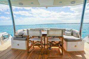 2016 Sunseeker 75 Yacht thumbnail 16