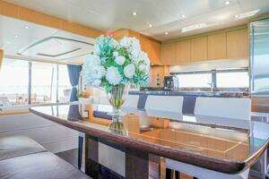 2016 Sunseeker 75 Yacht thumbnail 28