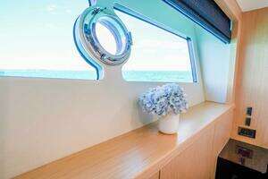2016 Sunseeker 75 Yacht thumbnail 52