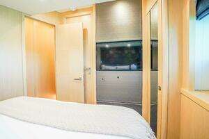 2016 Sunseeker 75 Yacht thumbnail 51
