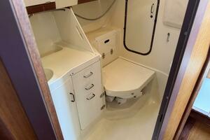 Treinta y Tres 33ft Hunter Yacht For Sale