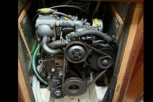 Treinta y Tres 33ft Hunter Yacht For Sale